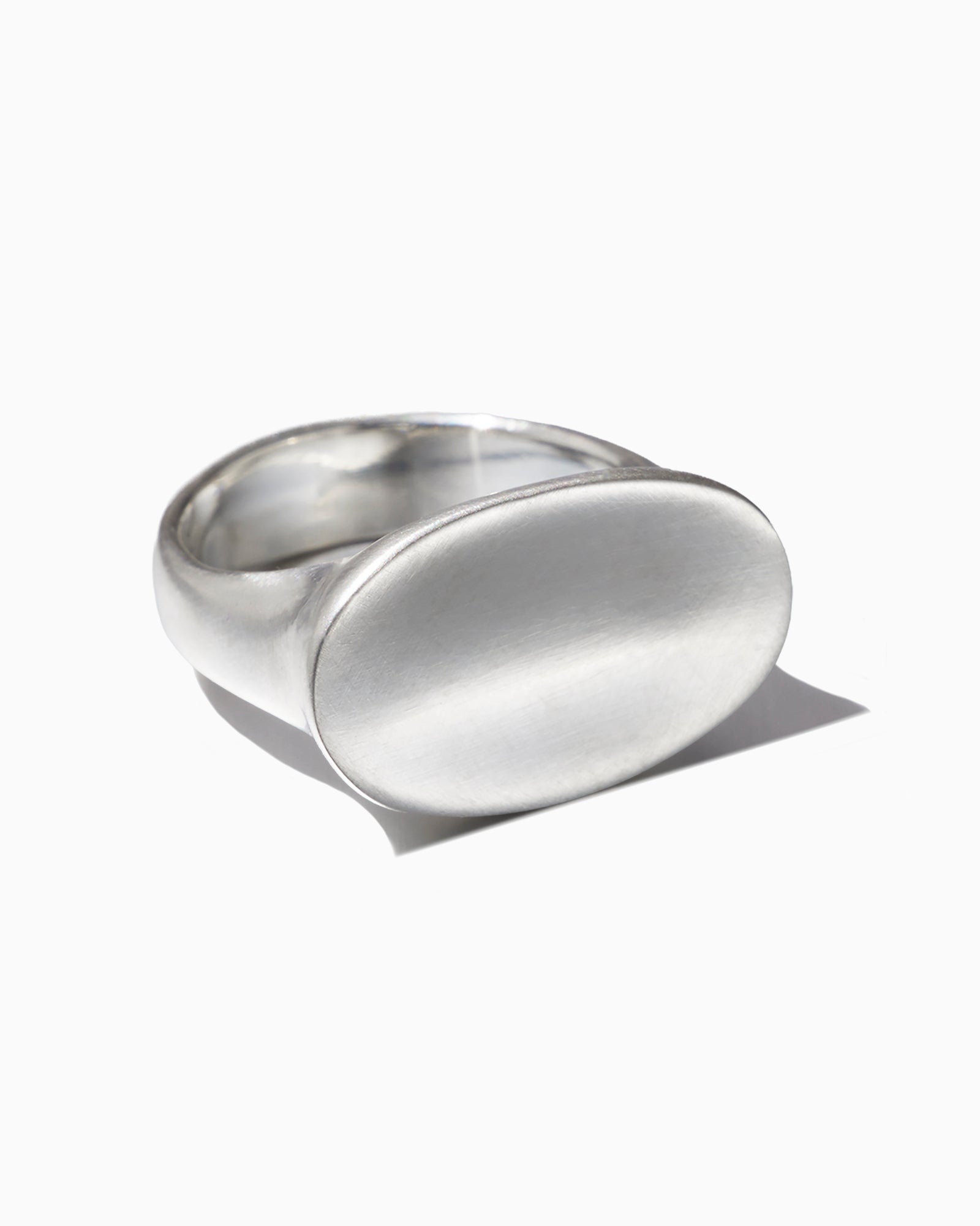 Recurve Ring Oval